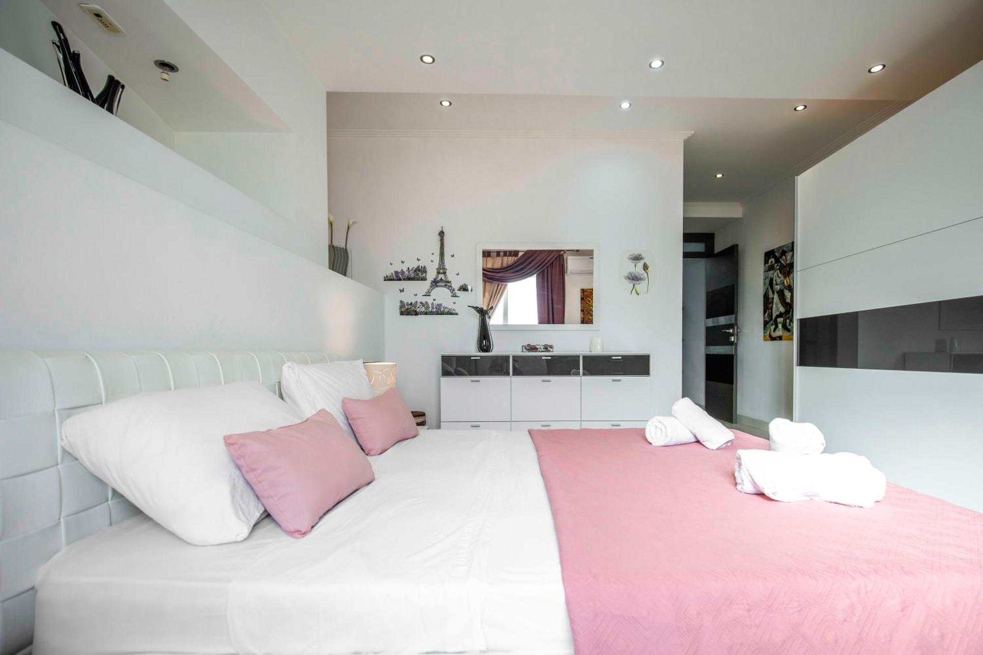 Oceanfront 3Br Penthouse Luxury & Views In Sliema Apartment Exterior photo