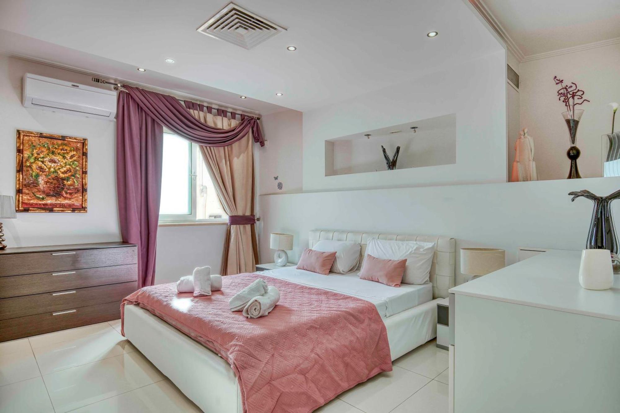 Oceanfront 3Br Penthouse Luxury & Views In Sliema Apartment Exterior photo
