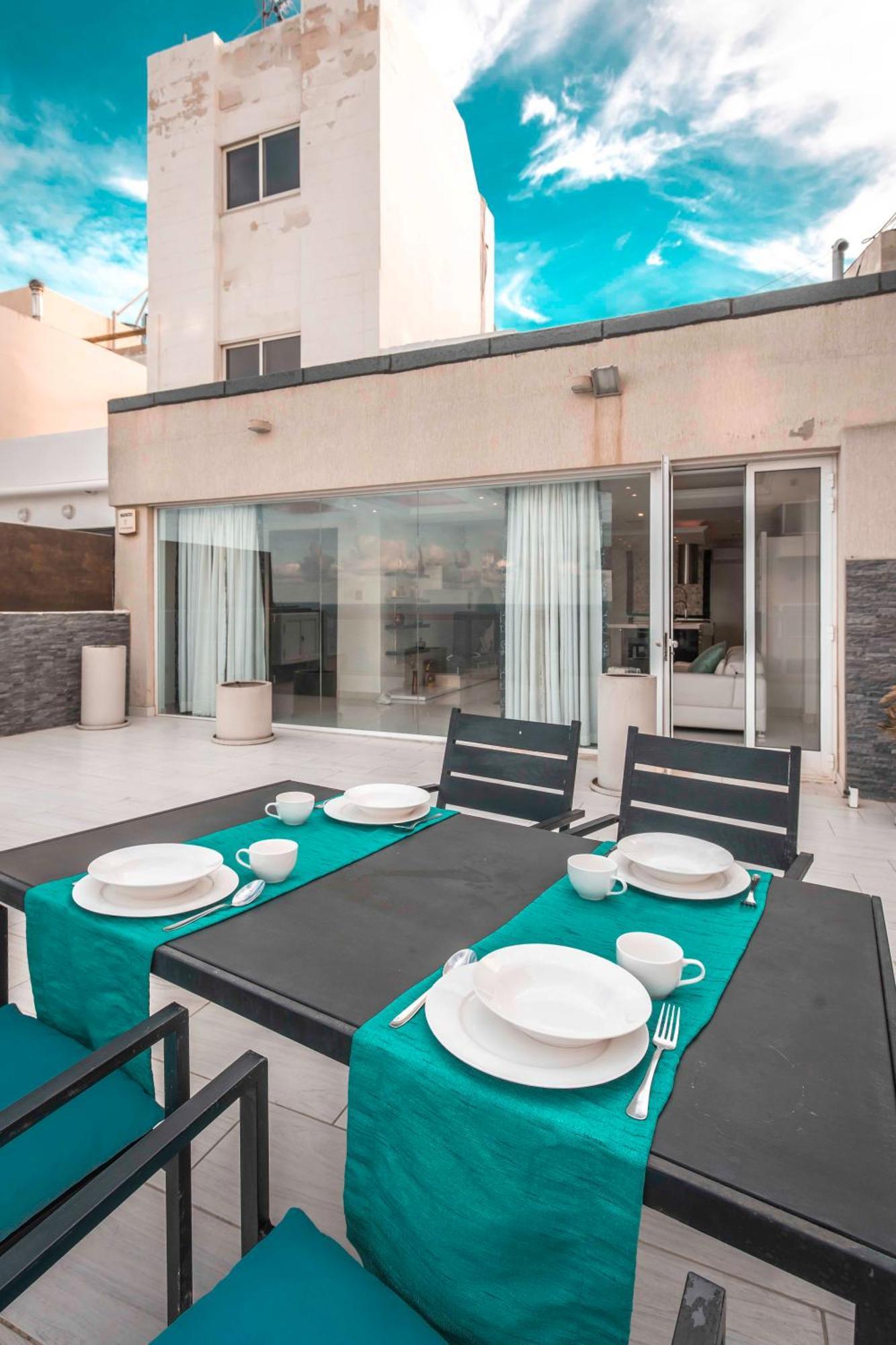 Oceanfront 3Br Penthouse Luxury & Views In Sliema Apartment Exterior photo