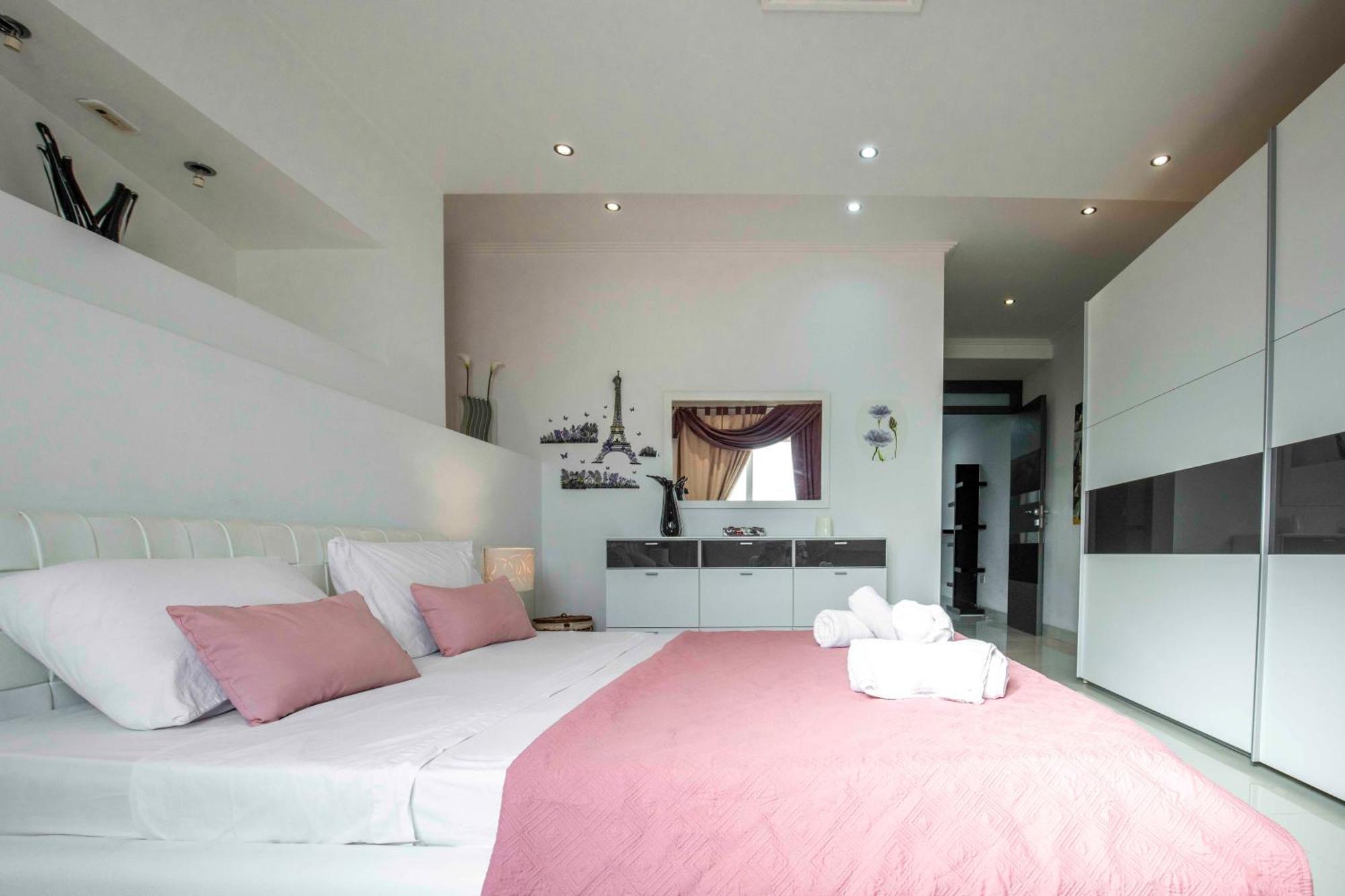 Oceanfront 3Br Penthouse Luxury & Views In Sliema Apartment Exterior photo