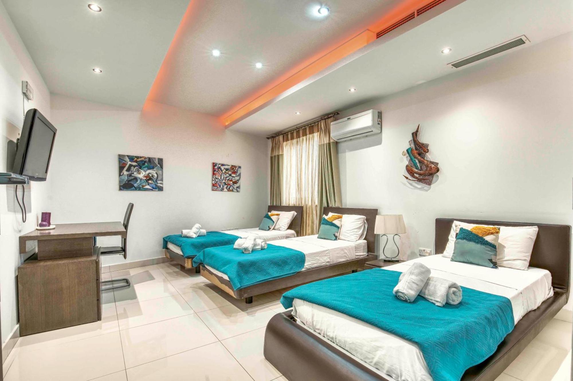 Oceanfront 3Br Penthouse Luxury & Views In Sliema Apartment Exterior photo